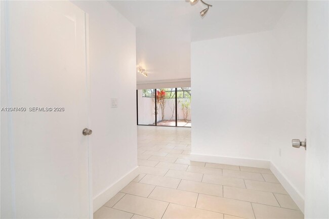 Building Photo - 8124 SW 87th Terrace