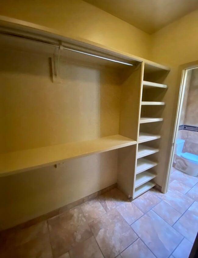 Building Photo - 4226 Tres Ninos Dr