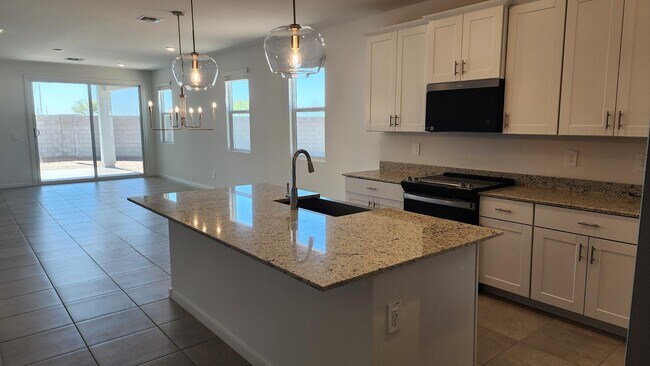 Building Photo - 7615 E Cozy Cottage Ln