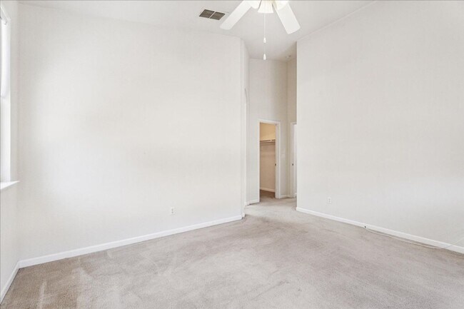 Building Photo - 312 Lone Spur Dr