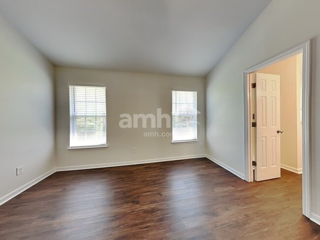 Building Photo - 4702 Ridgefall Rd