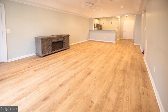 Building Photo - 8612 Fluttering Leaf Tr