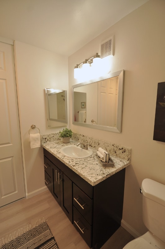 Building Photo - 6620 Linda Vista Rd