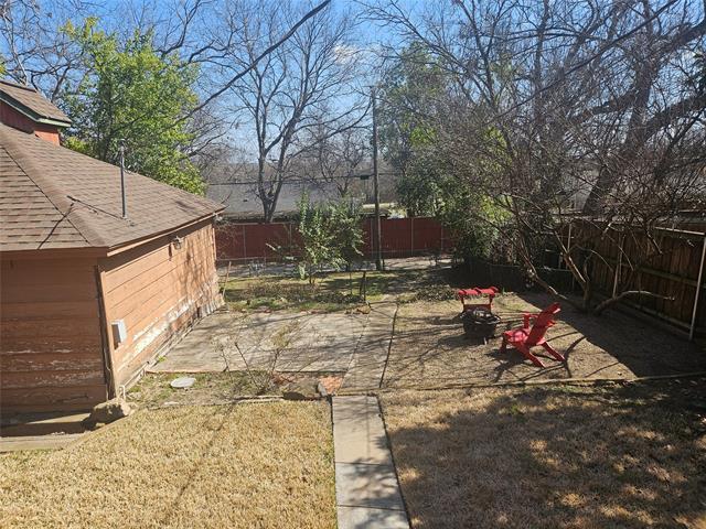 Building Photo - 7010 Vivian Ave