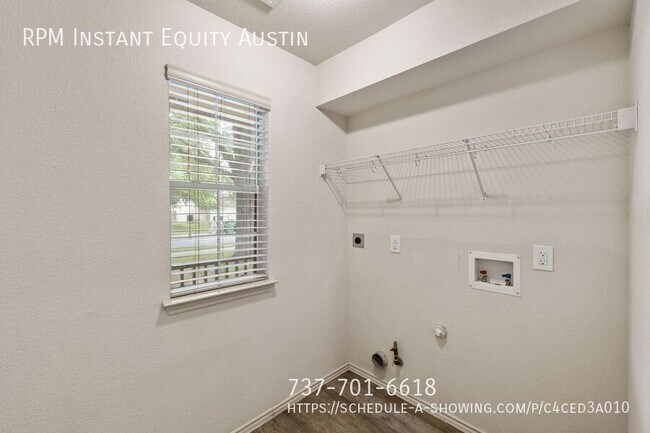 Building Photo - 445 Grey Feather Ct