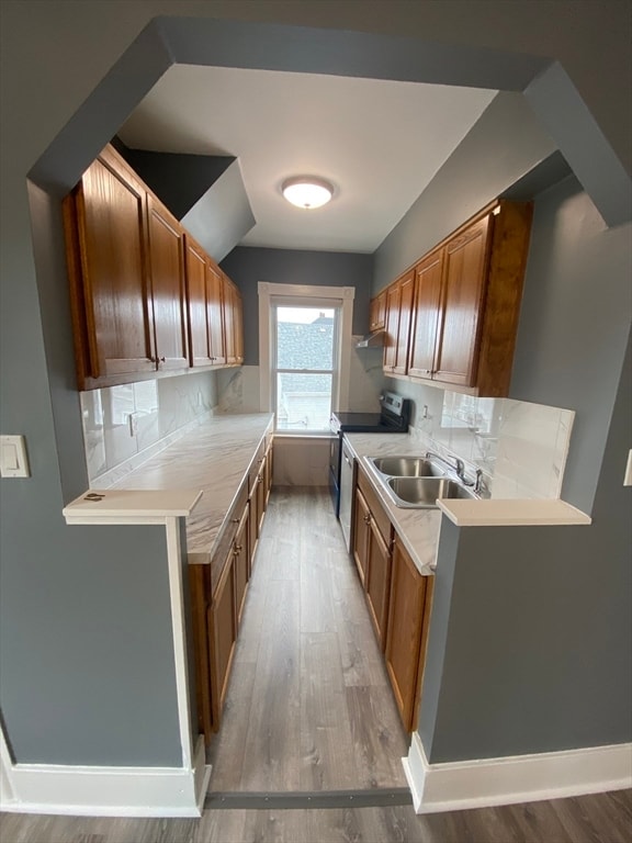 Building Photo - 530 Bolton St