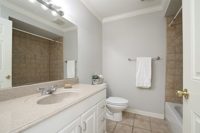 Building Photo - 1307 Welch St