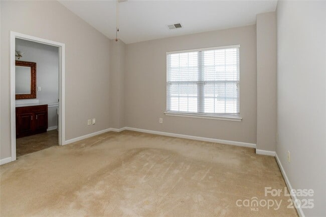 Building Photo - 332 Rock Ridge Ln