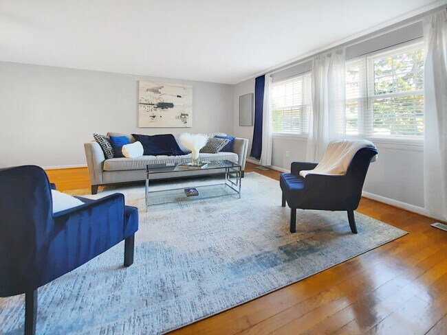 Building Photo - Experience refined living in the gated Dulaney Towers Community