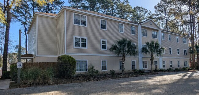 Building Photo - 6840 Blue Heron Blvd