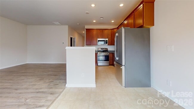 Building Photo - 6430 Revolutionary Trail