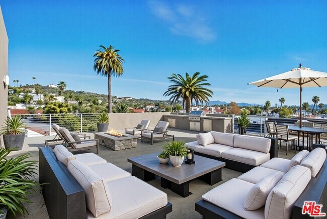 Building Photo - 1717 Winona Blvd