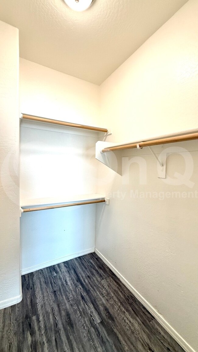 Building Photo - 6770 N 47th Ave