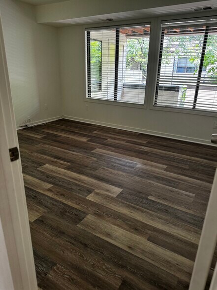 Building Photo - 9962 Hellingly Pl