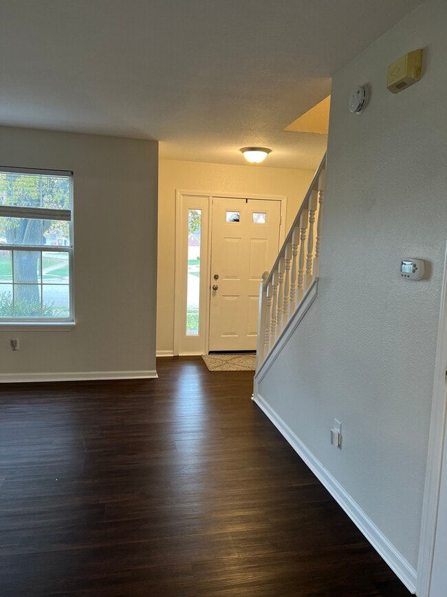 Building Photo - 11973 Cedar Dr