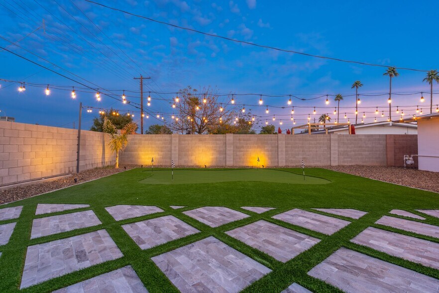 Building Photo - 7902 E Latham St