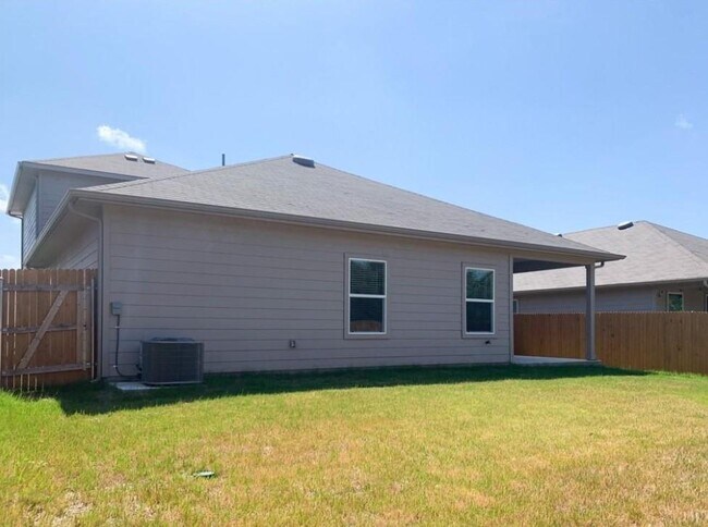 Building Photo - 12729 Brahmin Dr