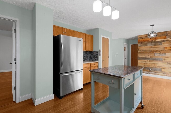 Building Photo - 299 Iris Trail Dr