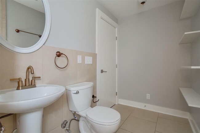 Building Photo - 4500 Avenue H