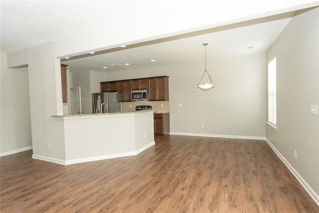 Building Photo - 369 Hardy Water Dr SE