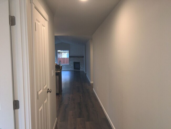 Building Photo - 3 Bedroom 2 Bath Home in Fieldstone Crossing