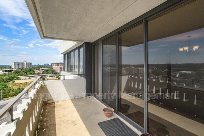 Building Photo - 6301 Stevenson Ave