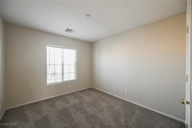 Building Photo - 4599 Deer Forest Ave