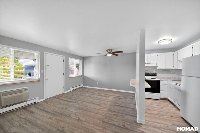 Building Photo - 1865 Fenton St