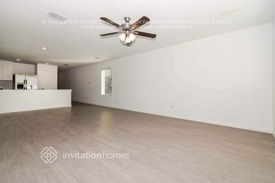 Building Photo - 1407 Merlin Blf St