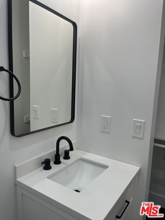 Building Photo - 212 E 29th St