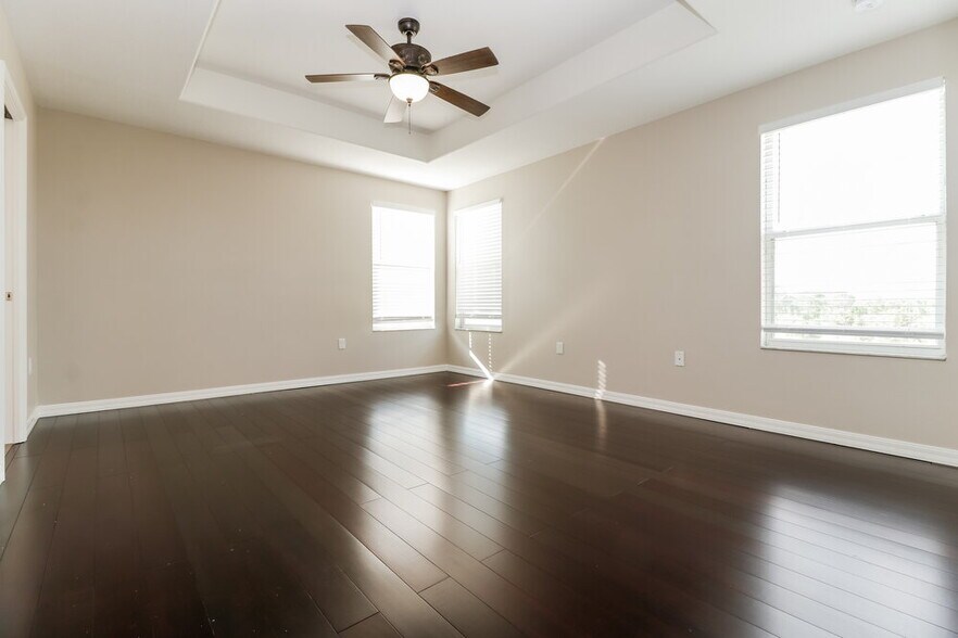 Building Photo - 7304 Lumber Port Dr