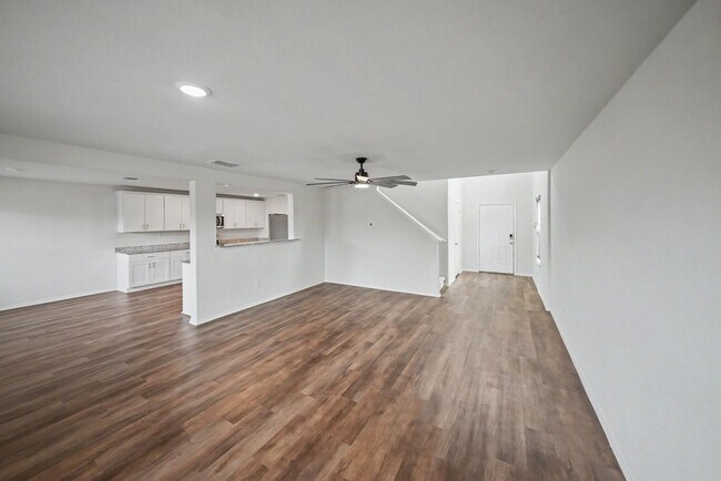 Building Photo - Open-Concept 3BR + Game Room Near Fort Sam & Randolph - Realtor Commission: $500