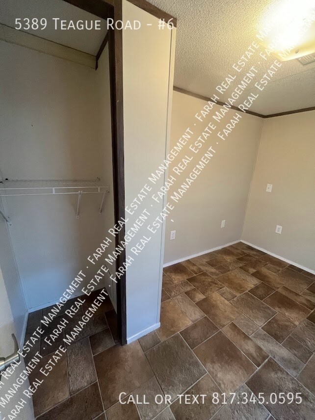 Building Photo - 5389 Teague Rd