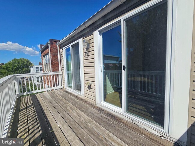 Building Photo - 1311 S St SE