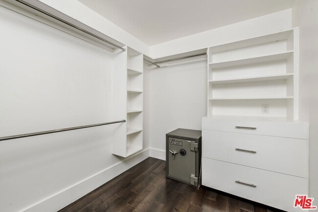 Building Photo - 5949 Abernathy Dr