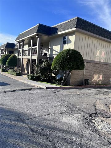 Building Photo - 10749 E NW Hwy