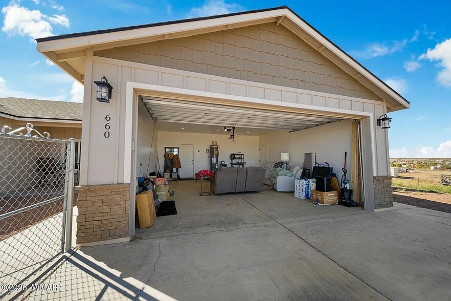Building Photo - 660 Foothills Blvd