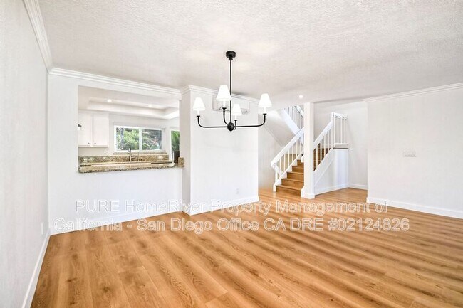 Building Photo - 2415 La Costa Ave