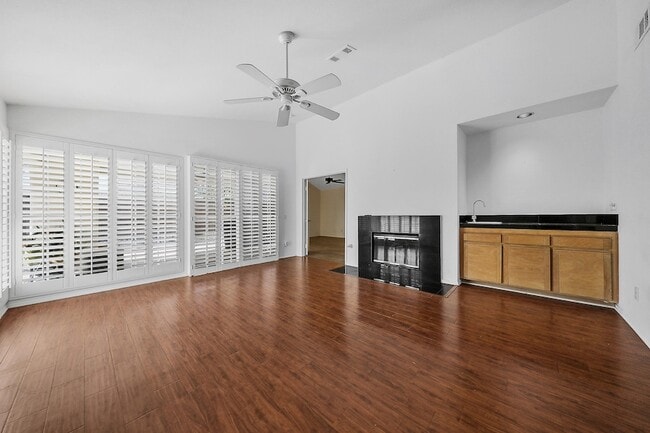 Building Photo - 77717 Cll Las Brisas S
