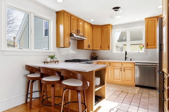 Building Photo - 30 Boardman St