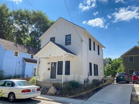 Building Photo - 341 Robey Pl SE