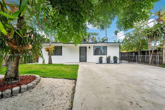 Building Photo - 6566 SW 35th St