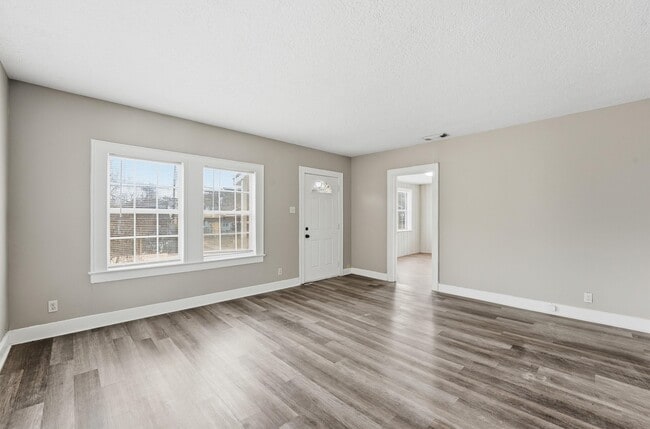 Building Photo - 144 Glendale St