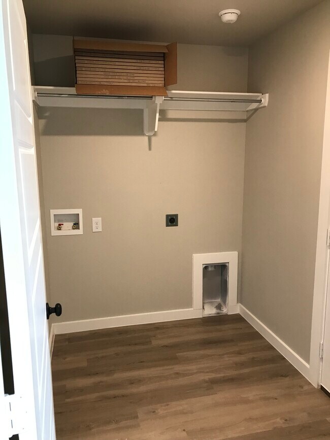 Building Photo - 3612 Urbana Pl