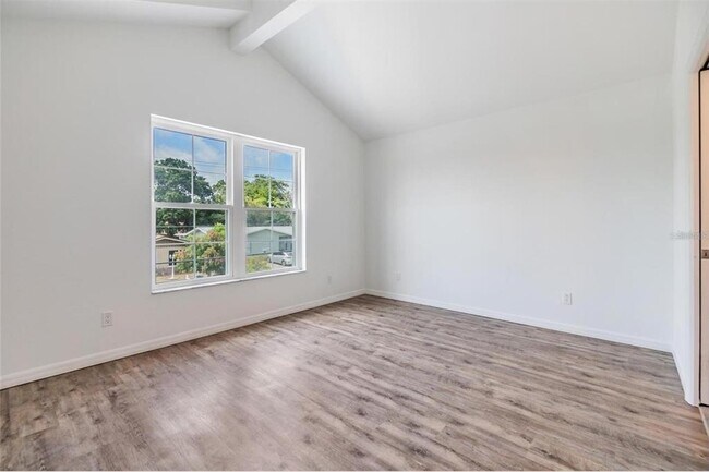 Building Photo - 1264 Pierce St