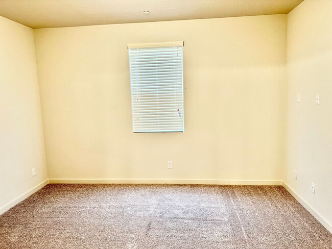 Building Photo - BRAND NEW 3/2 Century Home In Madera