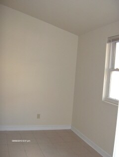 Building Photo - 794 W Market St