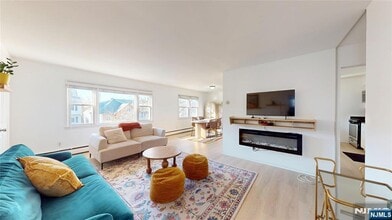 Building Photo - 121 3rd St