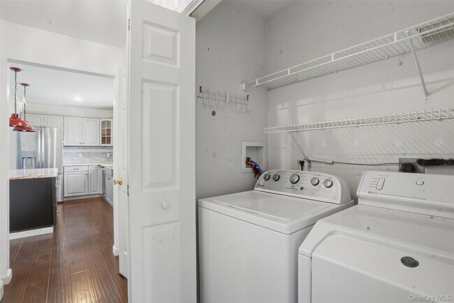 Building Photo - 34 Rombout Rd