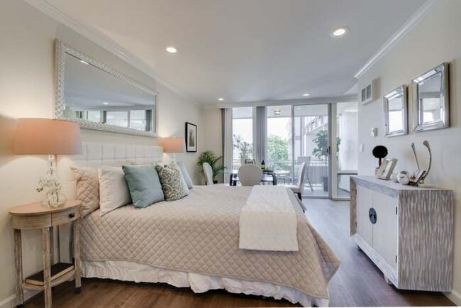 Building Photo - 1614 Hudson St